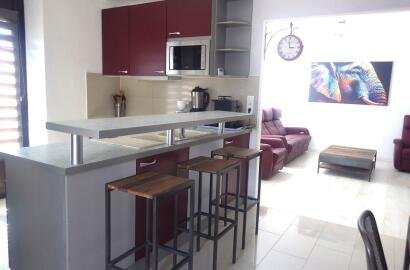 Appartement 126m2, lumineux, petite copro. Sécurisée, proche toutes commodités à pieds